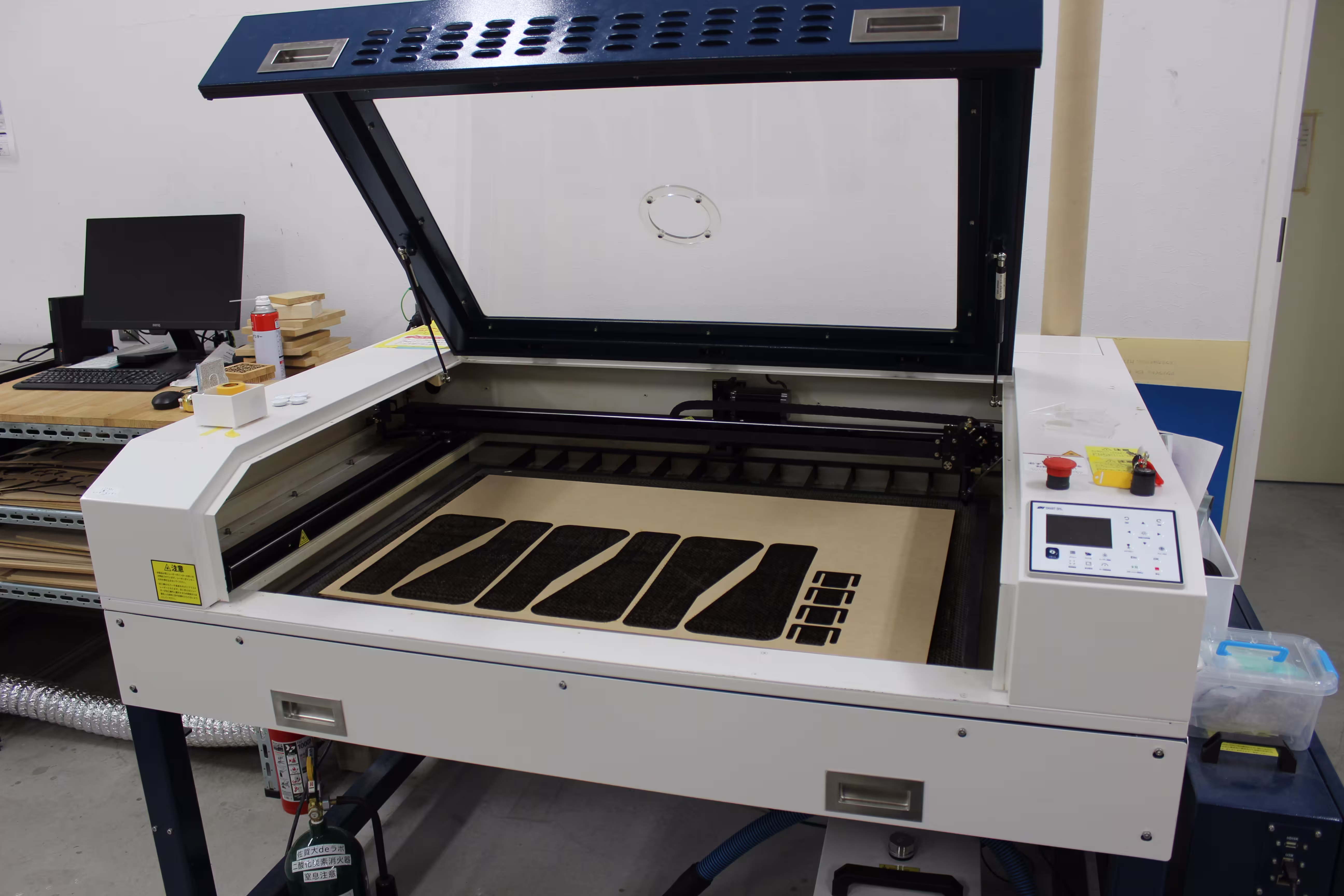 レーザーカッター